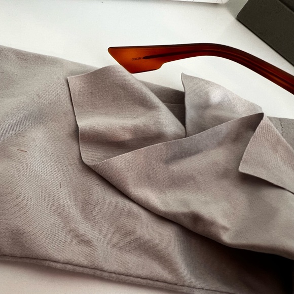 Dior aviator sunglasses. Great condition. - Picture 6 of 6